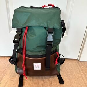 🆕Topo Designs Rover Pack Heritage Green